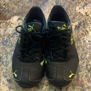 Boys puma sneakers black/green